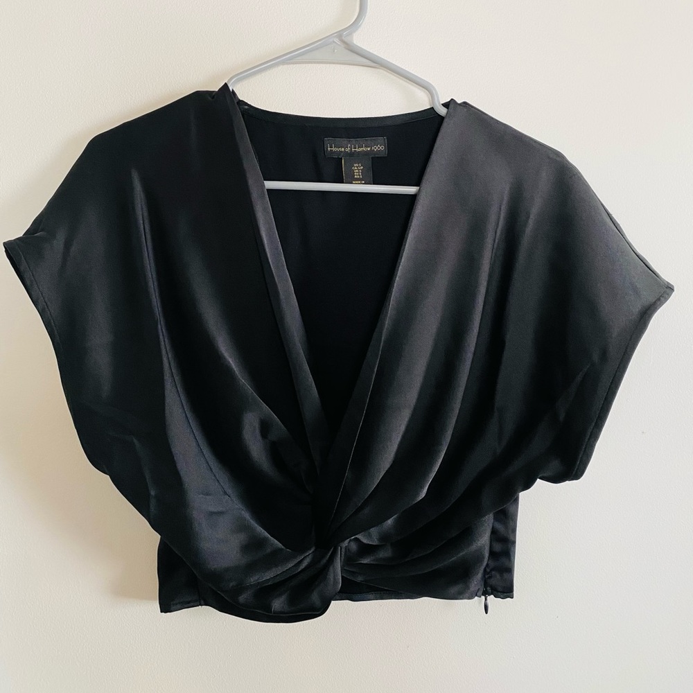 House of Harlow 1960 Black Deep V Crop Top